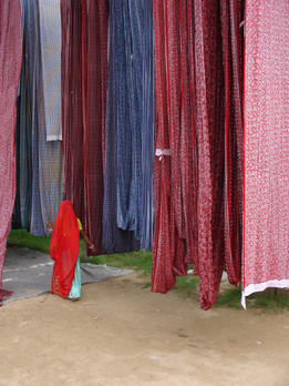Donna retro in tintoria a Jaipur